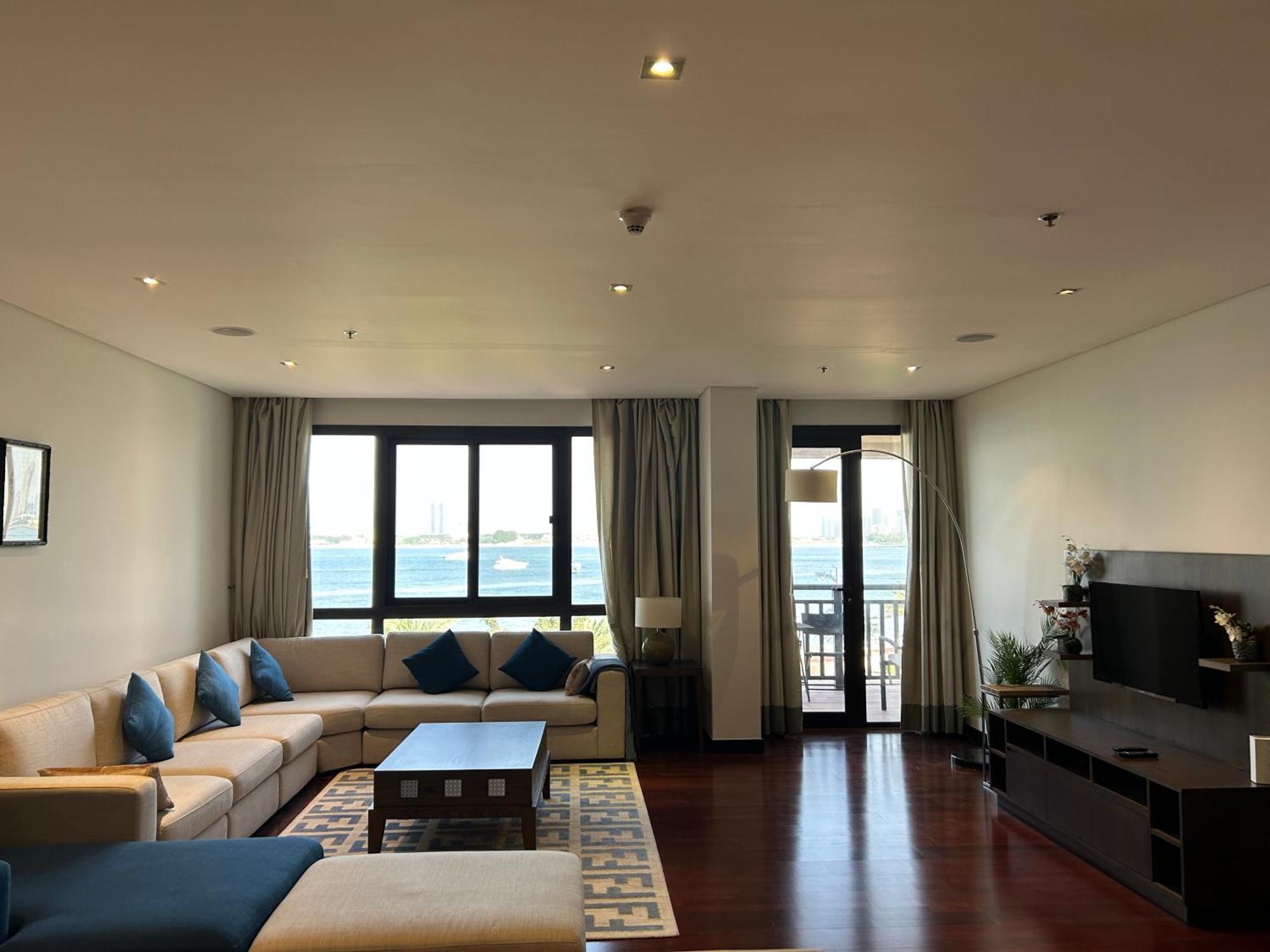 Full Sea View 1 Bedroom With Lagoon Pool & Access * Dubai