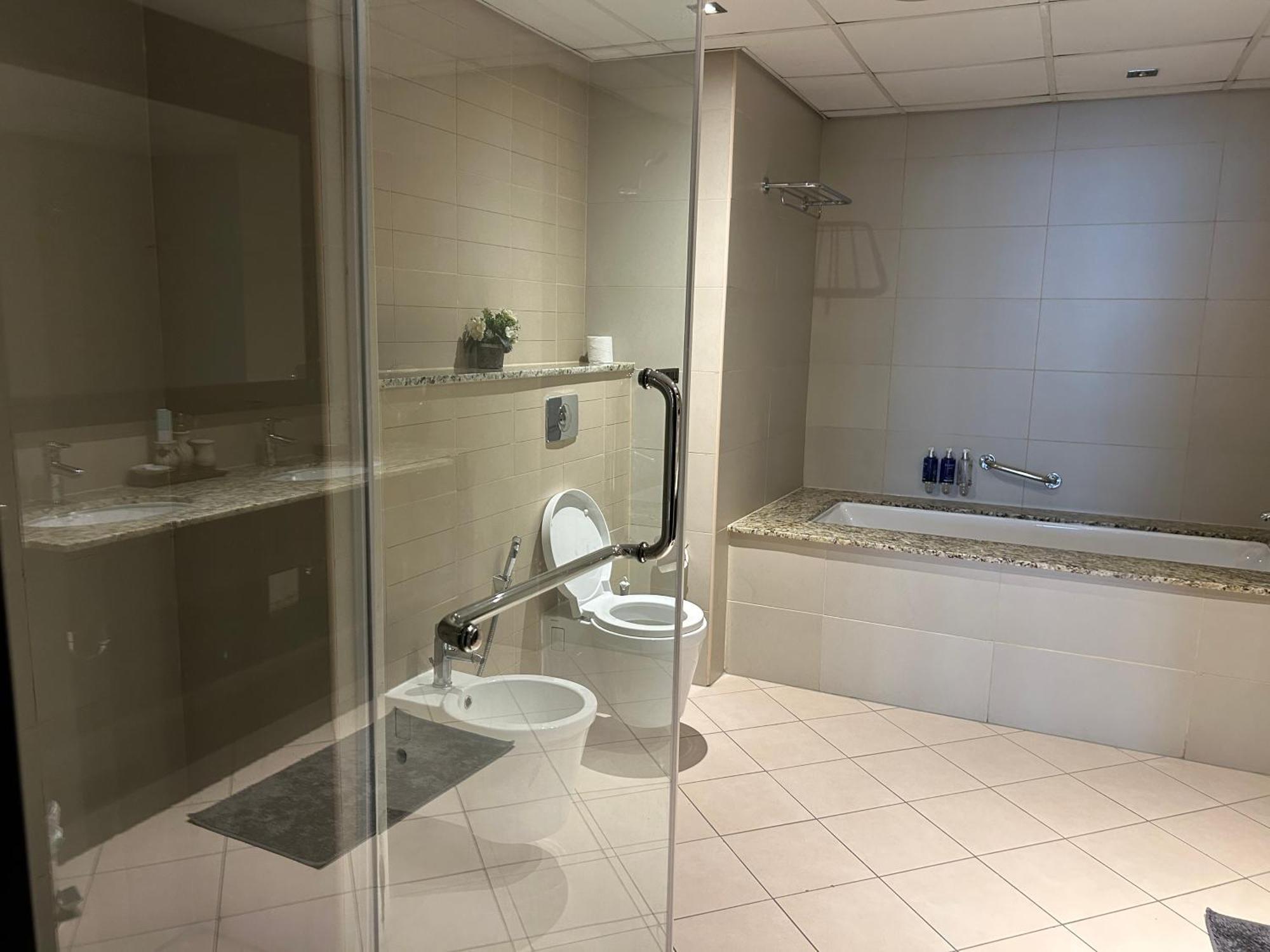 Full Sea View 1 Bedroom With Lagoon Pool & Access *