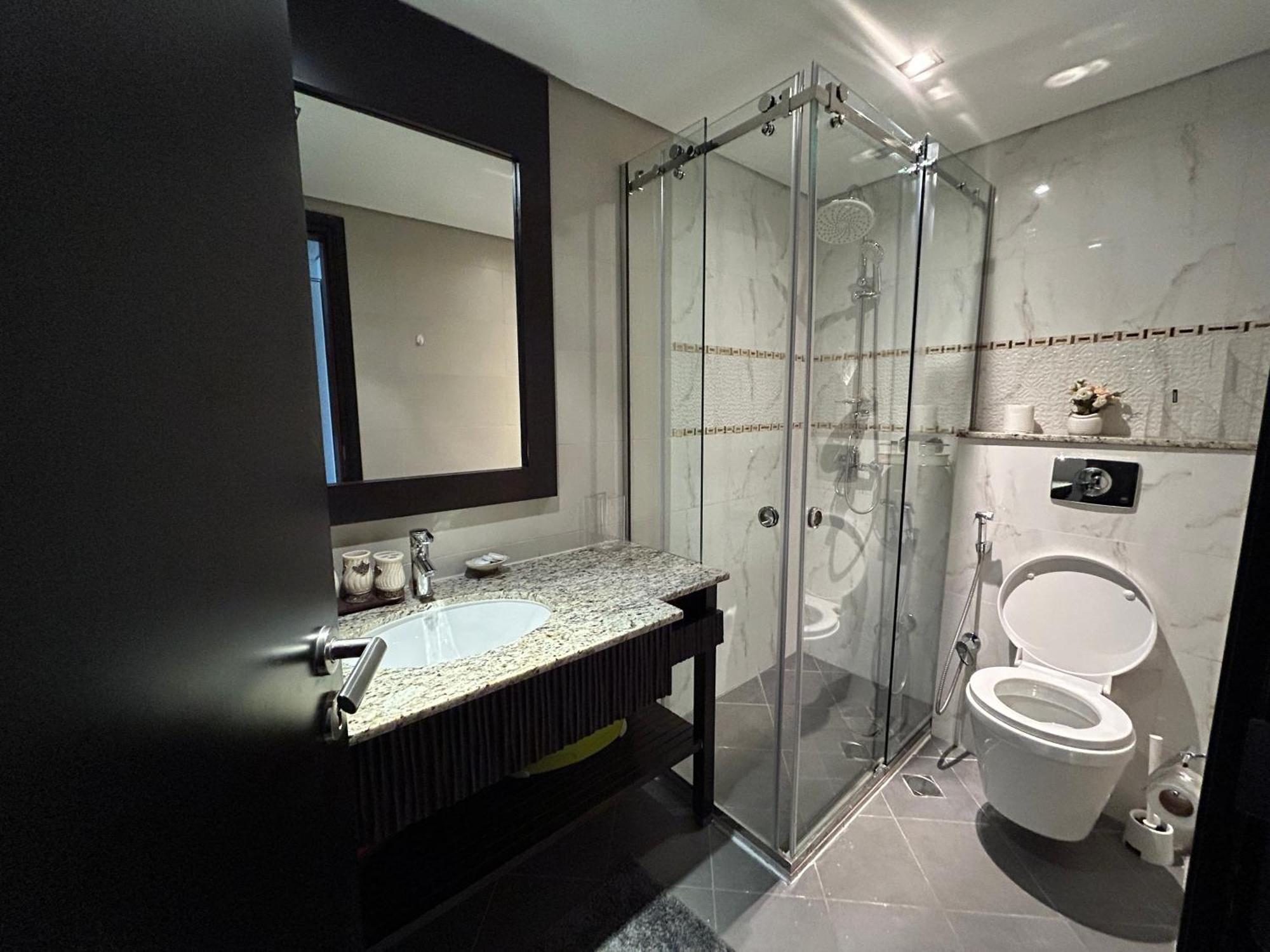 Full Sea View 1 Bedroom With Lagoon Pool & Access Dubai