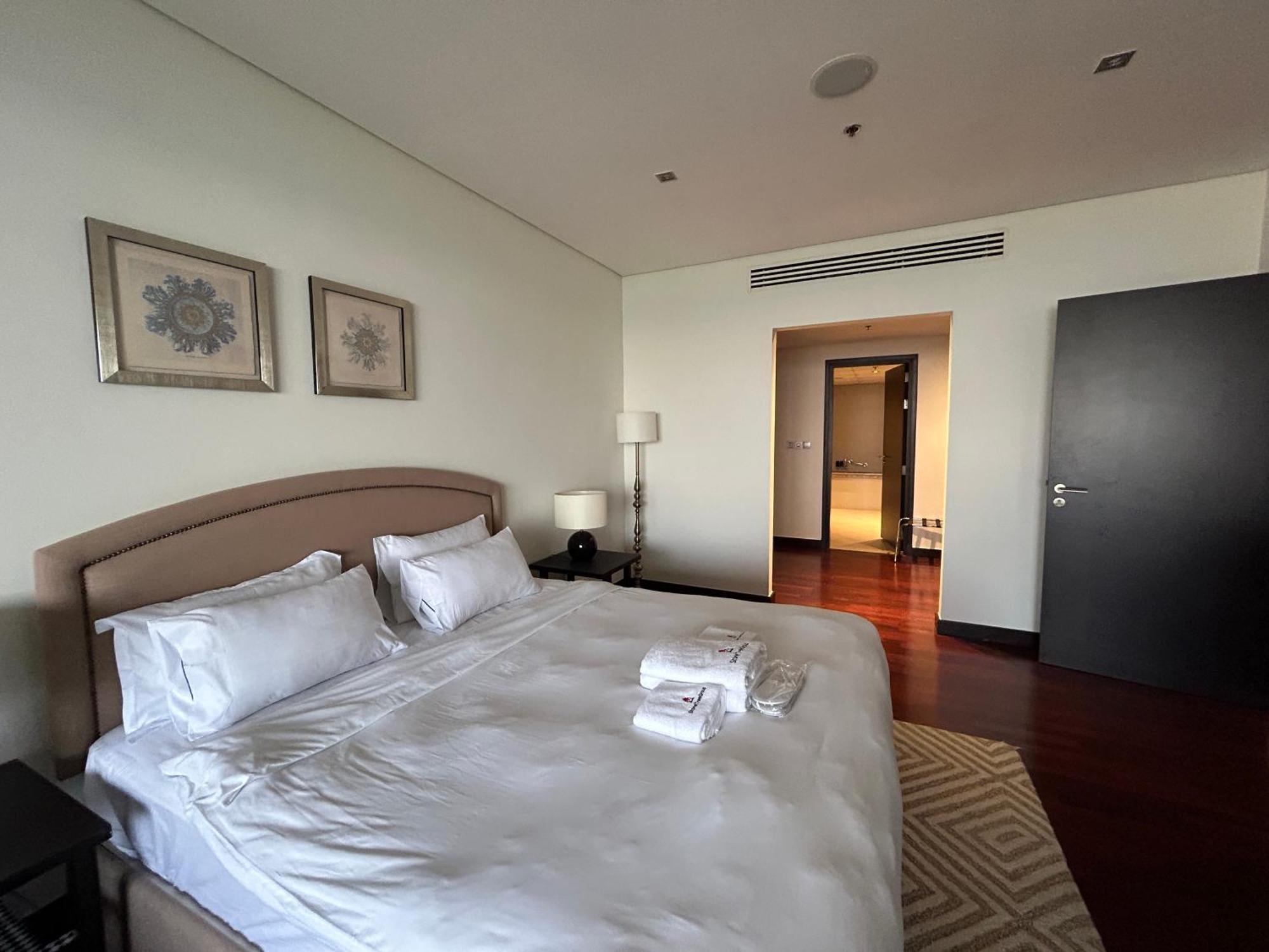Full Sea View 1 Bedroom With Lagoon Pool & Access Dubai