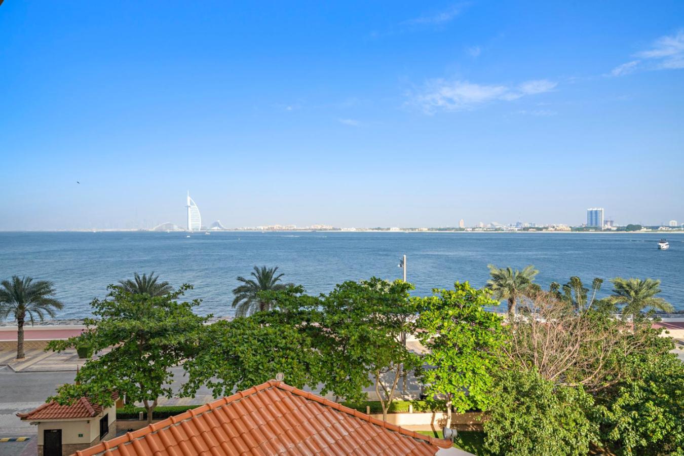 Apartment Full Sea View 1 Bedroom With Lagoon Pool & Access